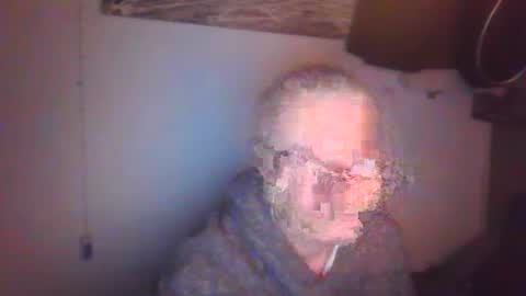 tiddles12345 online show from April 17, 2:47 am