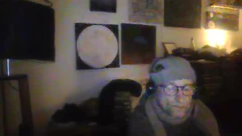 tiddles12345 online show from April 15, 2:37 am