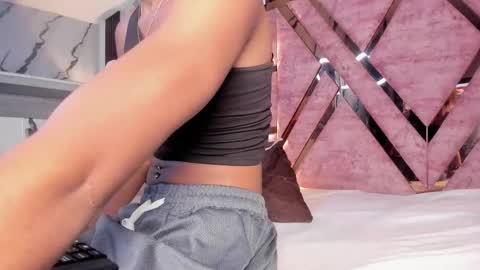 Tifanny online show from February 15, 5:33 pm