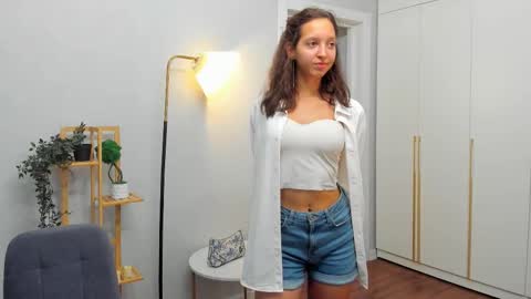 Emily online show from November 6, 11:08 pm