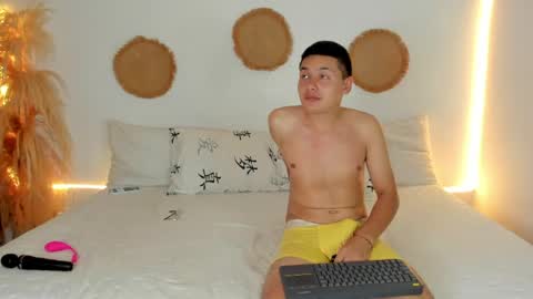 tifanyrossii online show from May 8, 2:50 am
