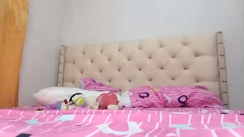 tiffani_fire online show from February 26, 9:12 am