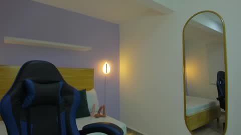 T I F F A N N Y online show from April 23, 1:24 pm