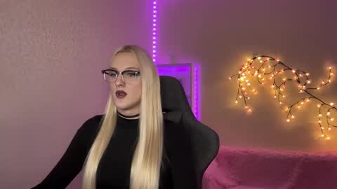 Amira online show from November 21, 10:46 am