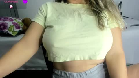 tiffany theressa online show from November 13, 2:20 pm