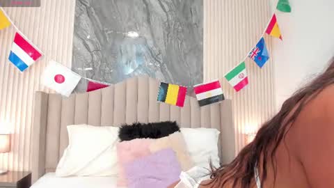 Tifany online show from June 24, 9:33 pm
