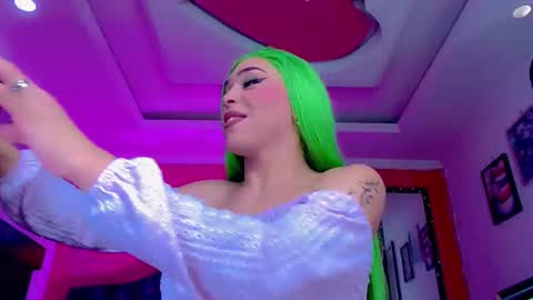 tiffanymackensyy69 online show from May 4, 1:12 am