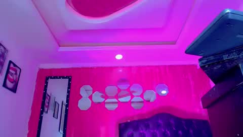 tiffanymackensyy69 online show from April 21, 2:48 am