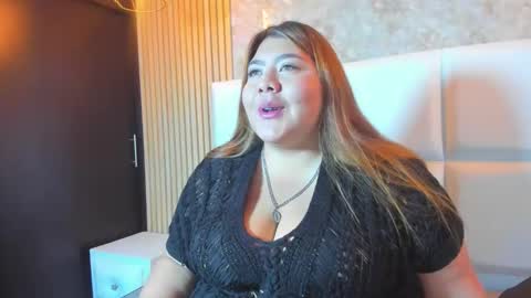 TiffanyMonrow online show from February 16, 1:42 pm