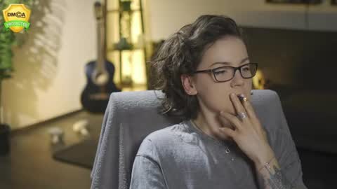 tiffanyriox online show from June 17, 1:54 am