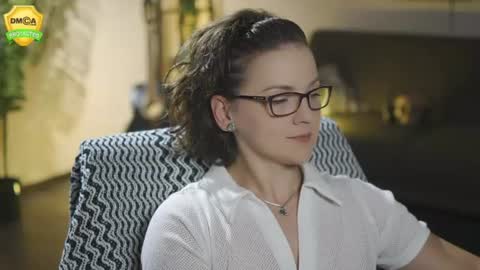 tiffanyriox online show from July 14, 1:42 am
