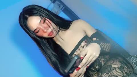 tight_elliana online show from December 5, 8:06 pm