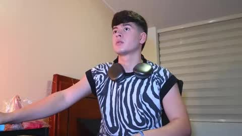 Camilo online show from November 14, 1:52 am