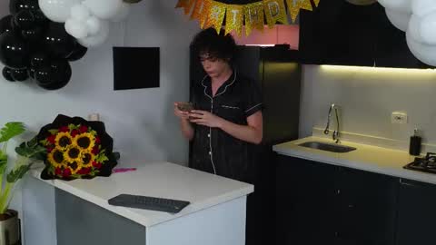 timmyshy online show from December 14, 8:26 pm