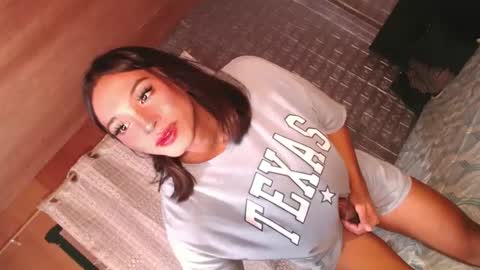 Snapshot of tina_allure chatting on February 4, 8:59 pm Tina online show from February 4, 8:59 pm