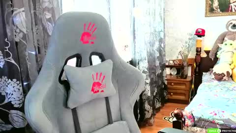 Tina online show from May 15, 5:27 am