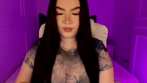 hi im curvy babyface girlie Tina online show from April 23, 7:16 am