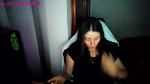 Tina online show from November 6, 10:35 pm