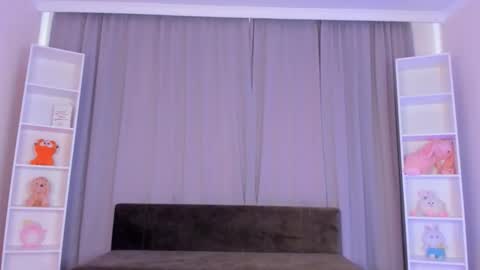 Snapshot of tinki_winkii chatting on October 20, 9:25 am Tina online show from October 20, 9:25 am