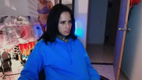 I AM BELLA  ----------- follow my  IG  TINNS 69 online show from February 2, 1:03 am