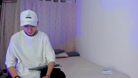 TINNY AND CANDY online show from December 19, 3:02 am