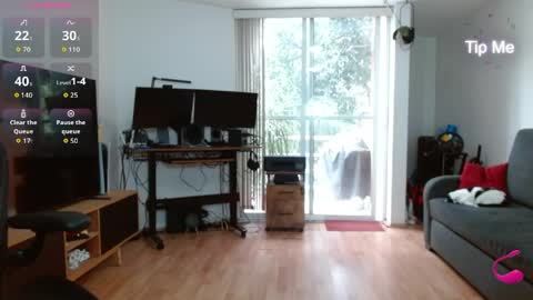 Tiny Caroline online show from April 16, 10:23 pm