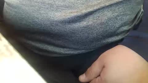 tinypecker6 online show from January 13, 7:54 pm