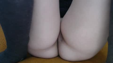 tinyslut66 online show from September 13, 9:17 pm