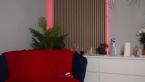 TinyVixen  online show from October 22, 4:26 am