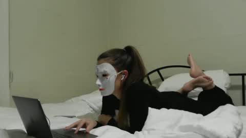 Tinks online show from April 11, 11:31 pm