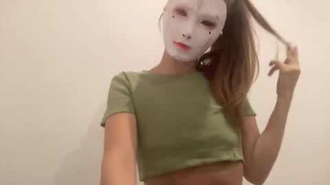 Tinks online show from October 31, 7:25 pm