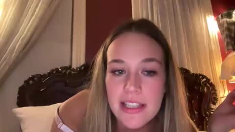 Whiskey Girl online show from November 21, 6:11 am