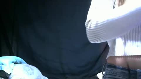 tntdesires3832 online show from February 6, 9:11 am