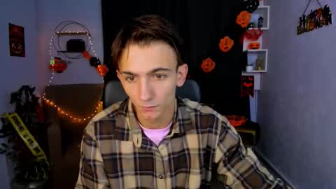 tobi_yours online show from October 20, 12:21 pm