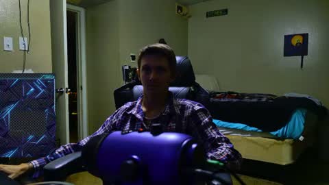 tokensarefun12801 online show from June 29, 11:37 pm