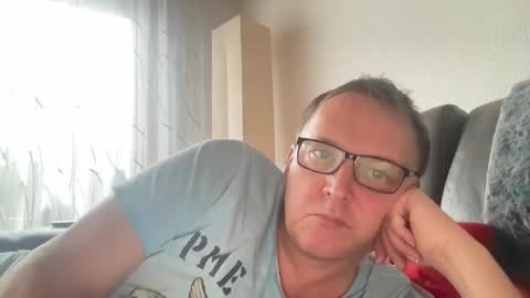 Tom online show from February 15, 4:01 pm