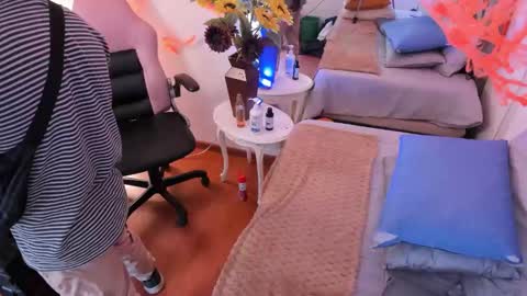 Snapshot of tom_cooper_1 chatting on October 21, 12:43 pm Master of pleasure online show from October 21, 12:43 pm
