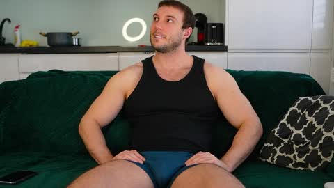 Tom online show from April 19, 7:42 am