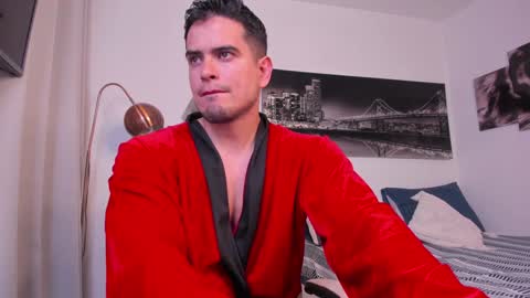 TOM MCKLEEIN  instagram online show from January 10, 3:29 am