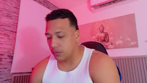 Tom muscle1 online show from December 20, 12:01 pm