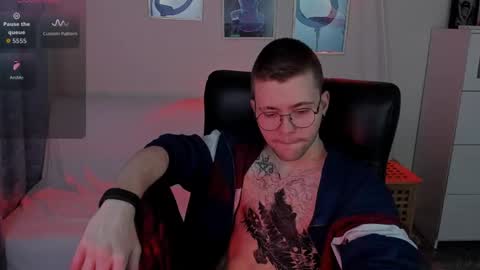 tomas_norton online show from April 13, 8:46 pm