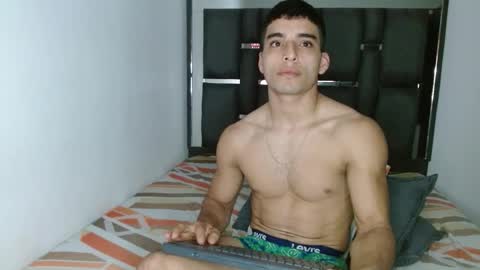 tomaz_18 online show from March 26, 12:28 am
