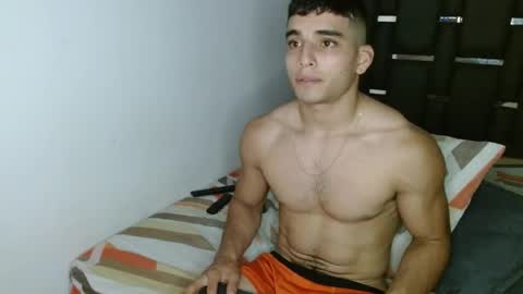 tomaz_18 online show from April 29, 11:20 pm
