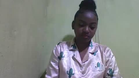 tomboasy online show from October 8, 7:31 pm
