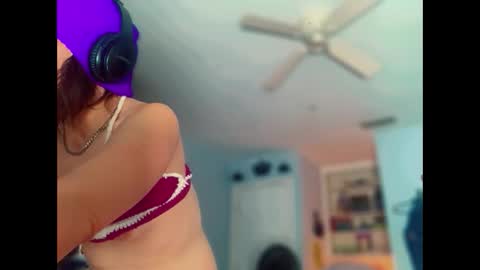 tomboy_titties online show from February 2, 3:48 am