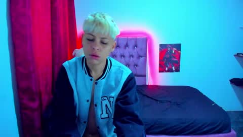 tomboygirl69 online show from January 25, 6:02 pm