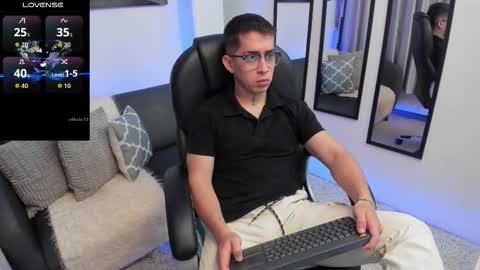 tommas_johnson online show from March 25, 2:51 am