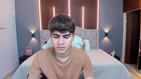 Tommy  online show from November 19, 3:28 am