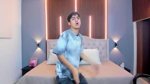 Tommy  online show from January 14, 3:36 am