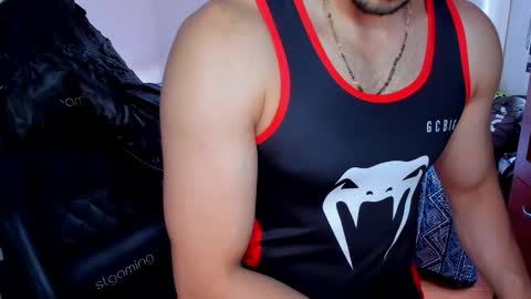 Twitter BreddTommy IG tommy bredd online show from November 25, 8:18 pm